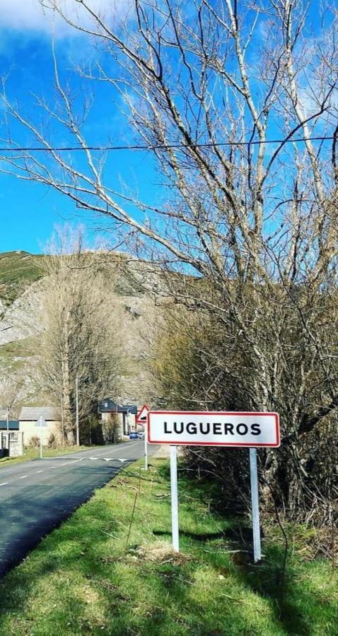 El Cuartel De Lugueros Hotel Exterior photo